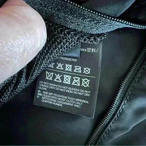 Y-3  Yohji Yamamoto Pouch-NWT - Picture 4 of 5